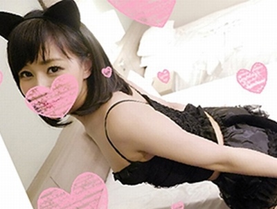 「こんなのしないですよ…」旦那とは絶対にしないコスプレ種付け中出しSEXをしちゃう変態素人妻