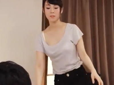 出張マッサージを頼んだら綺麗なお姉さんだったのでお願いして生パコさせてもらったｗ