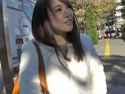 欲求不満そうな素人妻をガチナンパ！案の定即パコ→中出しまで出来ちゃいましたｗ